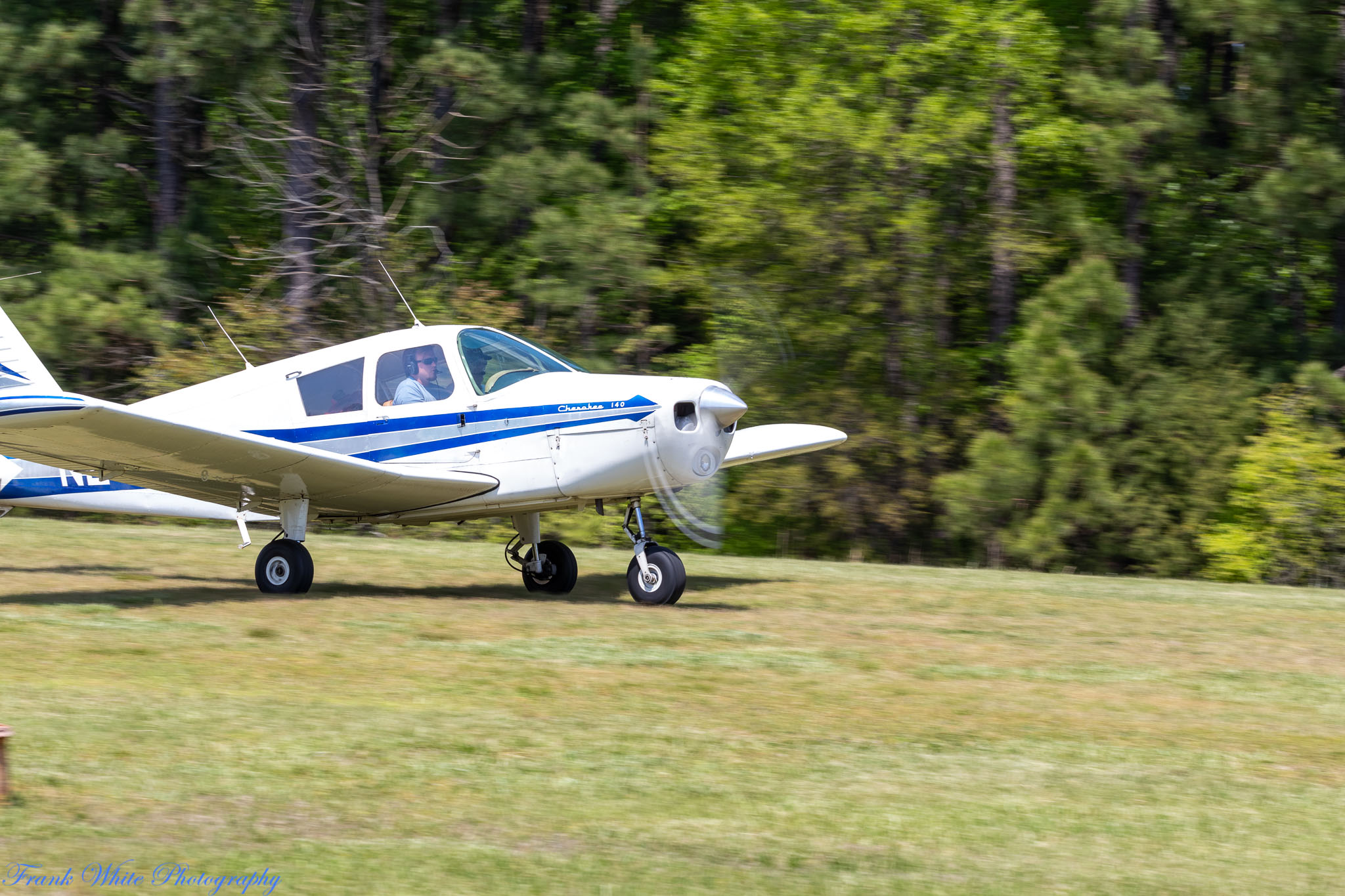 8NC8-Lake-Ridge-Fly-in-April-23rd-0480.jpg