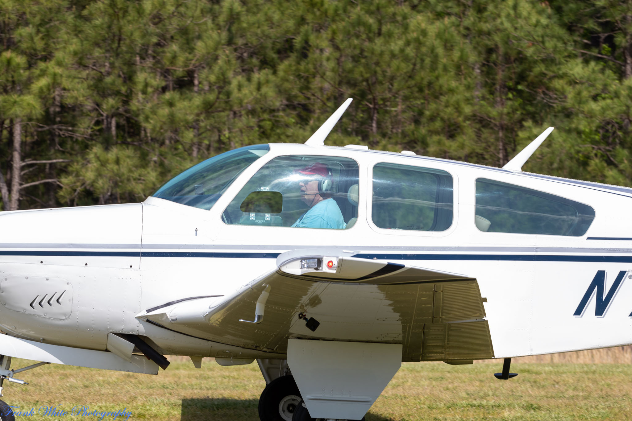 8NC8-Lake-Ridge-Fly-in-April-23rd-0979.jpg